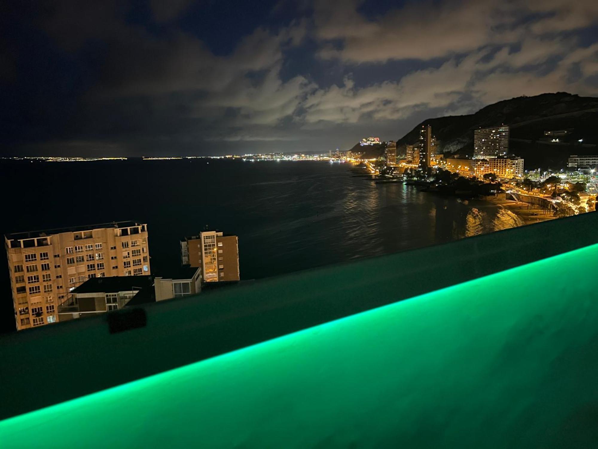 Apartamento Relax Frente Al Mar De Alicante Exterior foto